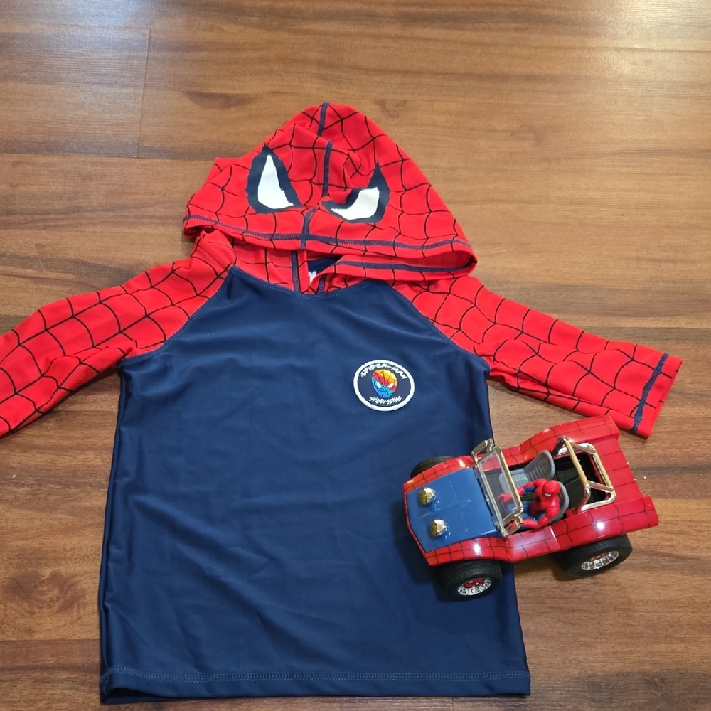 Marvel Spider-Man Rash Guard Top with Toy Car Great Condition 5-6